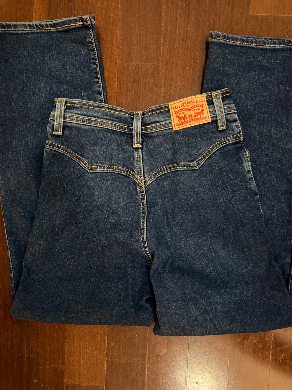 Levi's Women’s Dark Indigo Relaxed Fit Wide Jeans sz 25